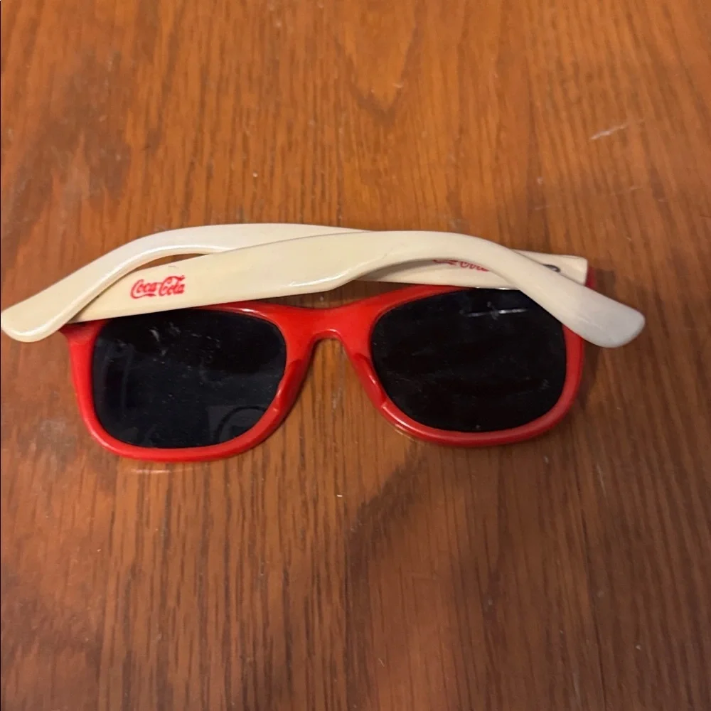 Coca-Cola Red Sunglasses vintages collectible antique - Picture 2 of 2